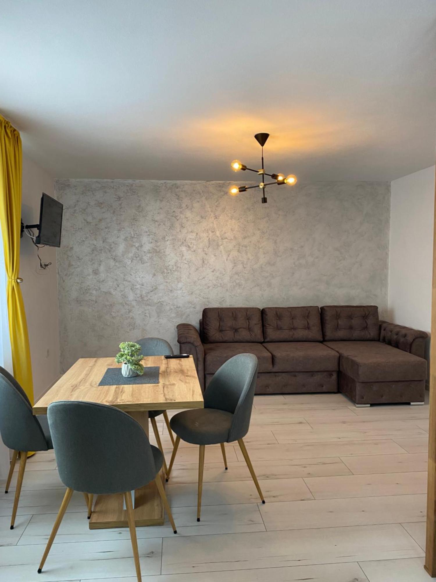 Wonderland Apartment Bistriţa